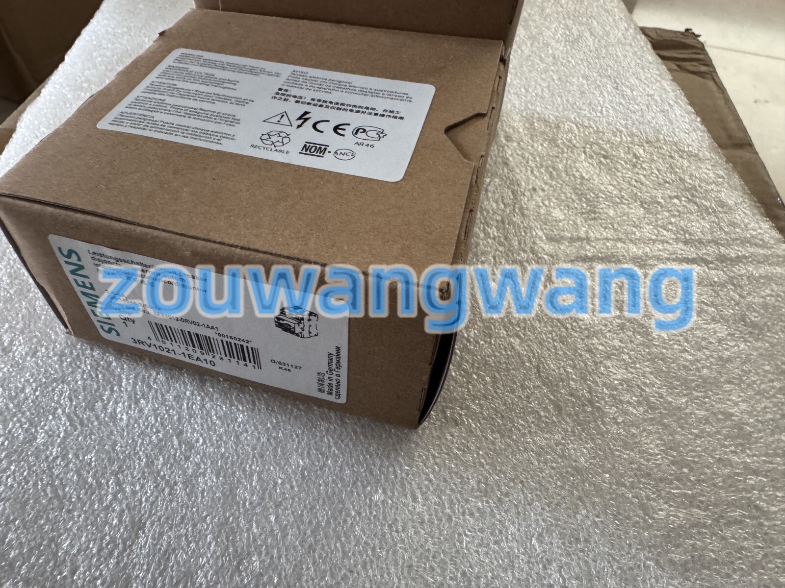 SIEMENS 3RV1021-1EA10 / 3RV10211EA10 (NEW IN BOX)