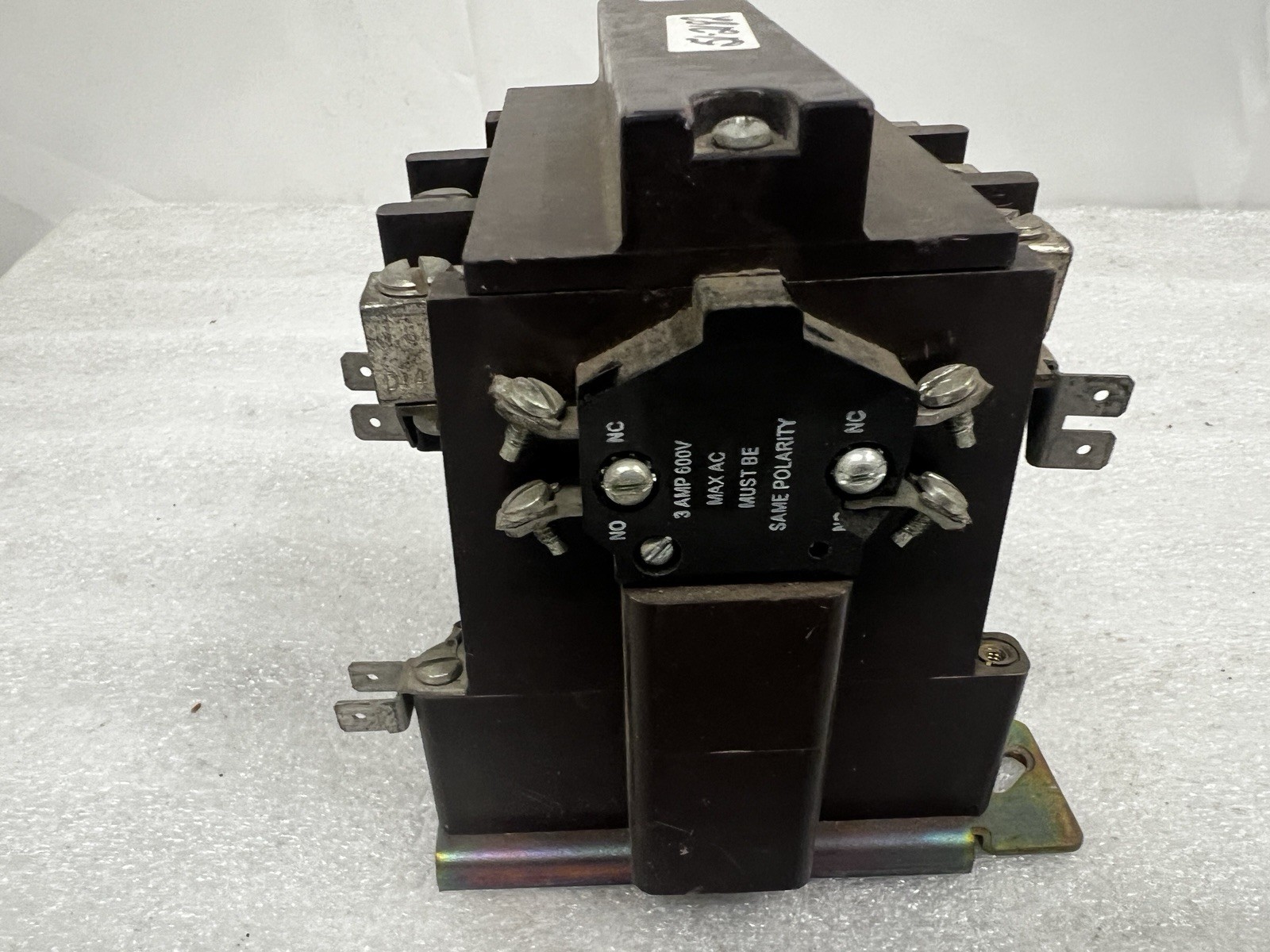 Eaton Cutler-Hammer 9560H1610A 3-Pole Contactor 90A 600V Coil Model 6-331-25