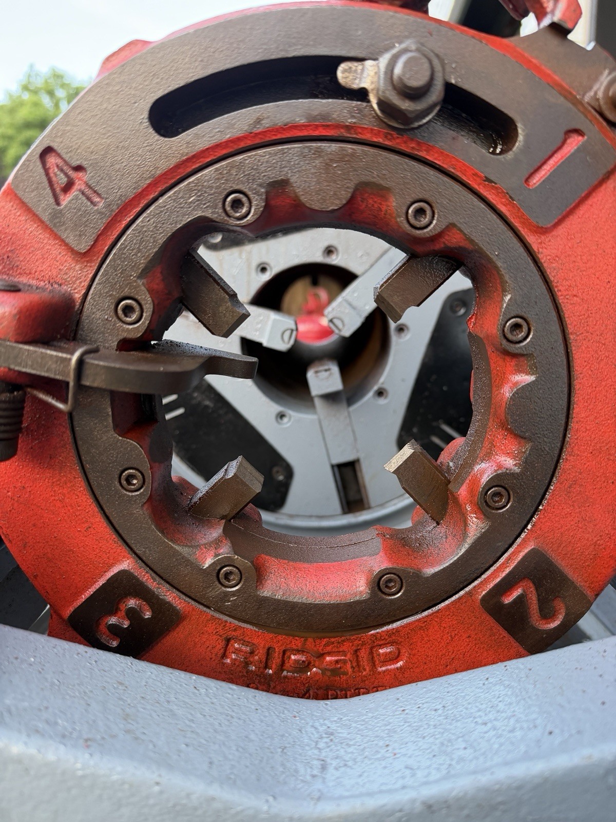 Ridgid 1224 Pipe Threading Machine 1-2 To 4” Pipe Self Oiling Self Opening Great