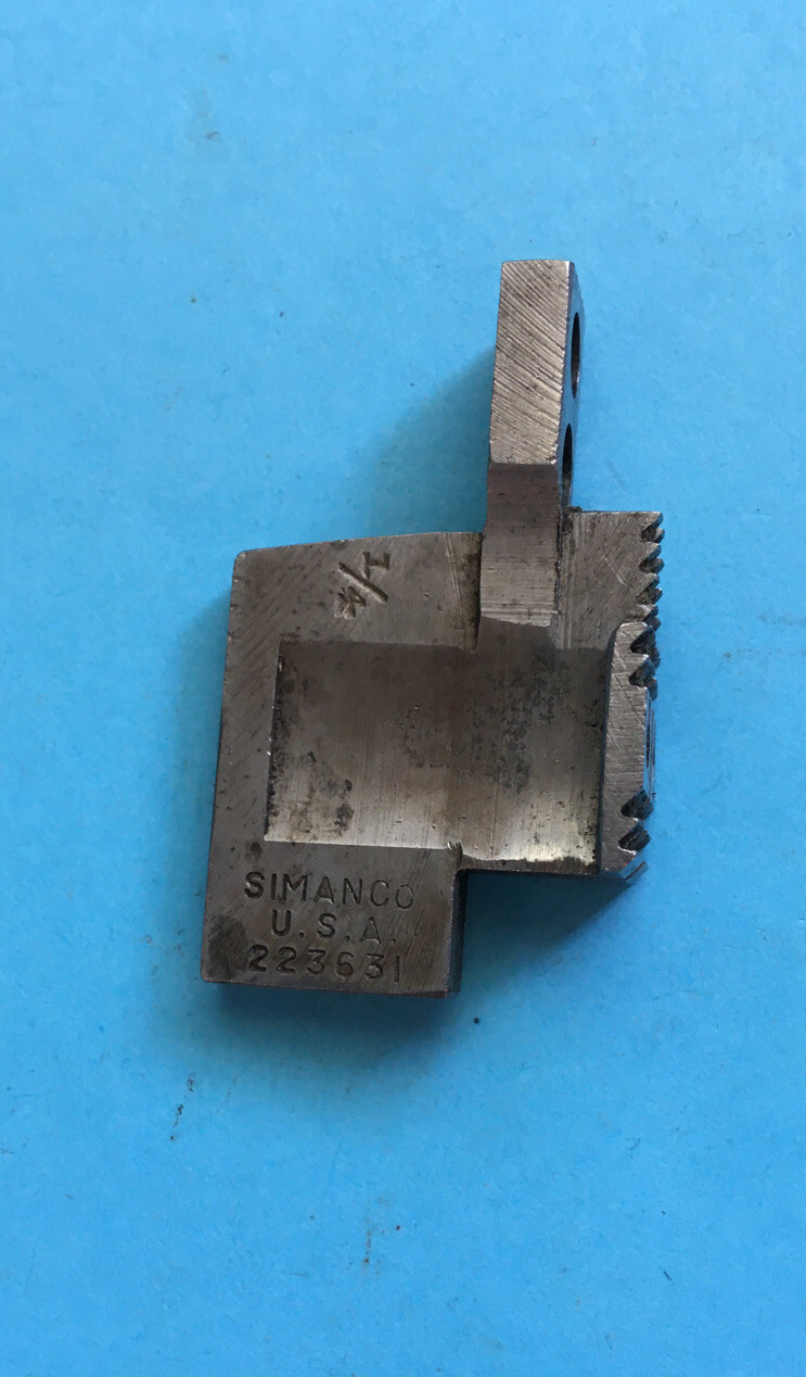 *USED* 223631-1/4-SINGER FEED DOG-FOR SEWING MACHINE-FREE SHIPPING*
