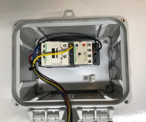 Magnetic Motor Starter Enclosure W/Select Switch, 1HP 480V, 1.6-2.5A, 240VAC, 9A