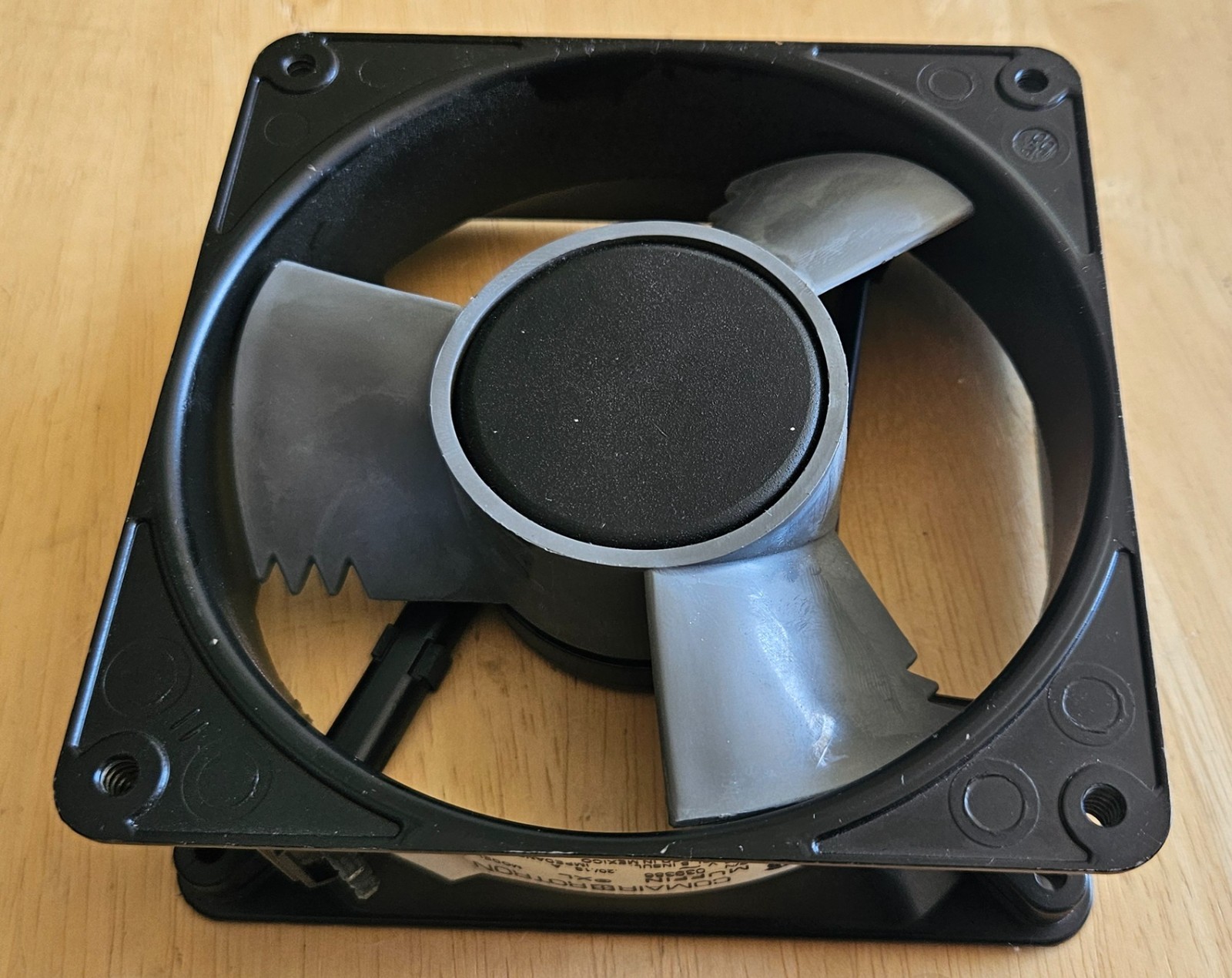 Comair Rotron 115-volt AC muffin fan MX2B1, 039386