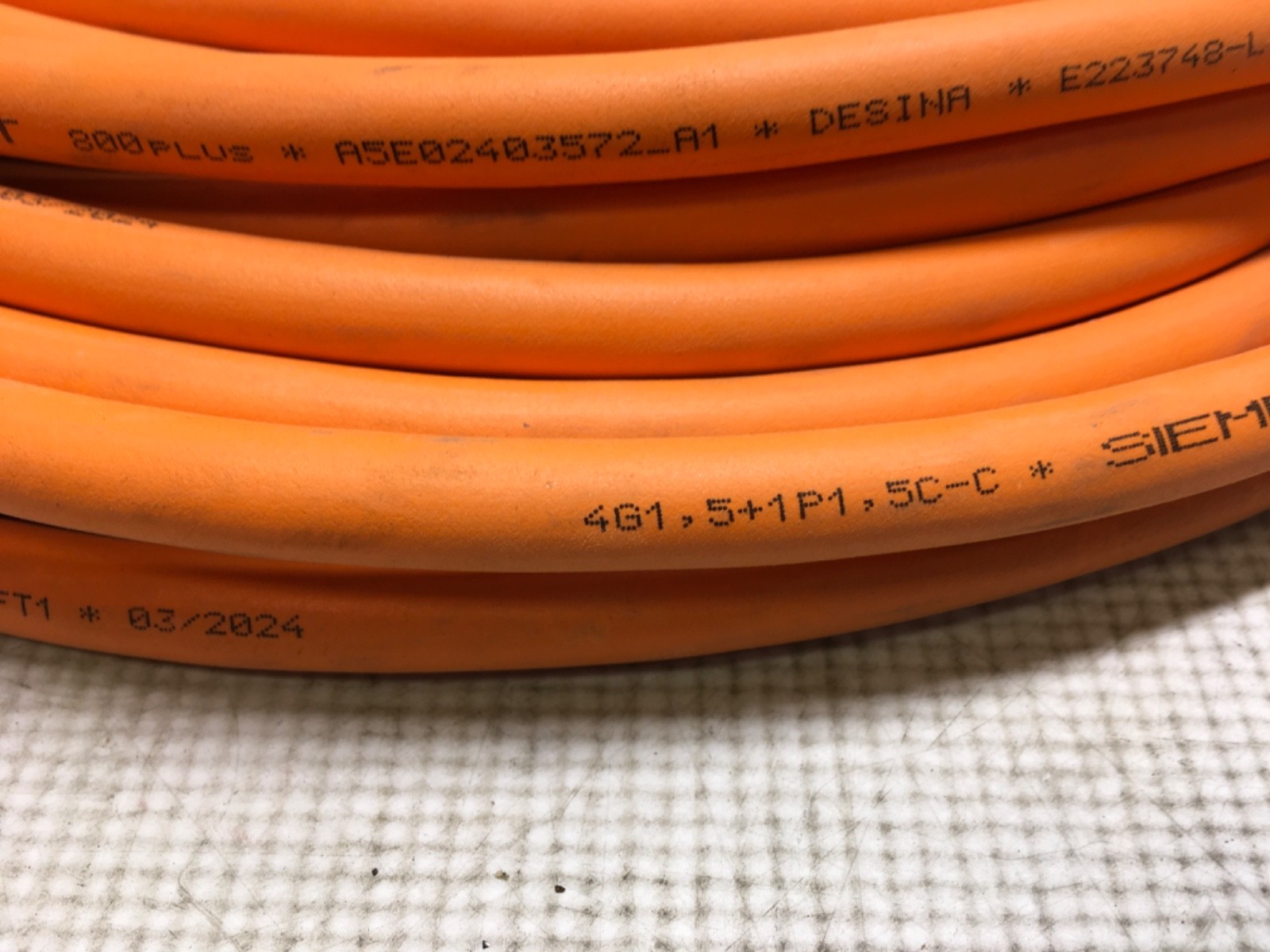 Siemens Servo cable 15M, E223748-LIL, 21223, NOS, KP-1230