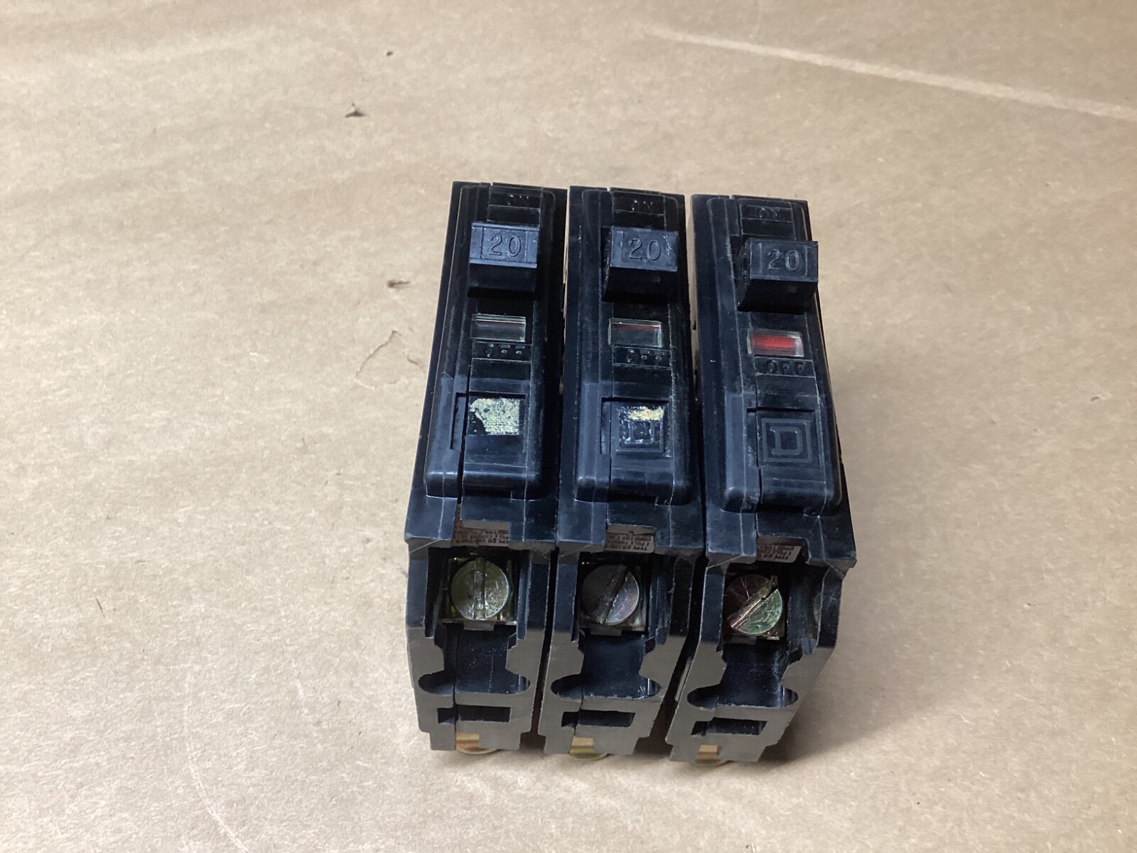 LOT OF 3 SQUARE D QO120 SINGLE POLE 20 AMP CIRCUIT BREAKER #111G123*CO