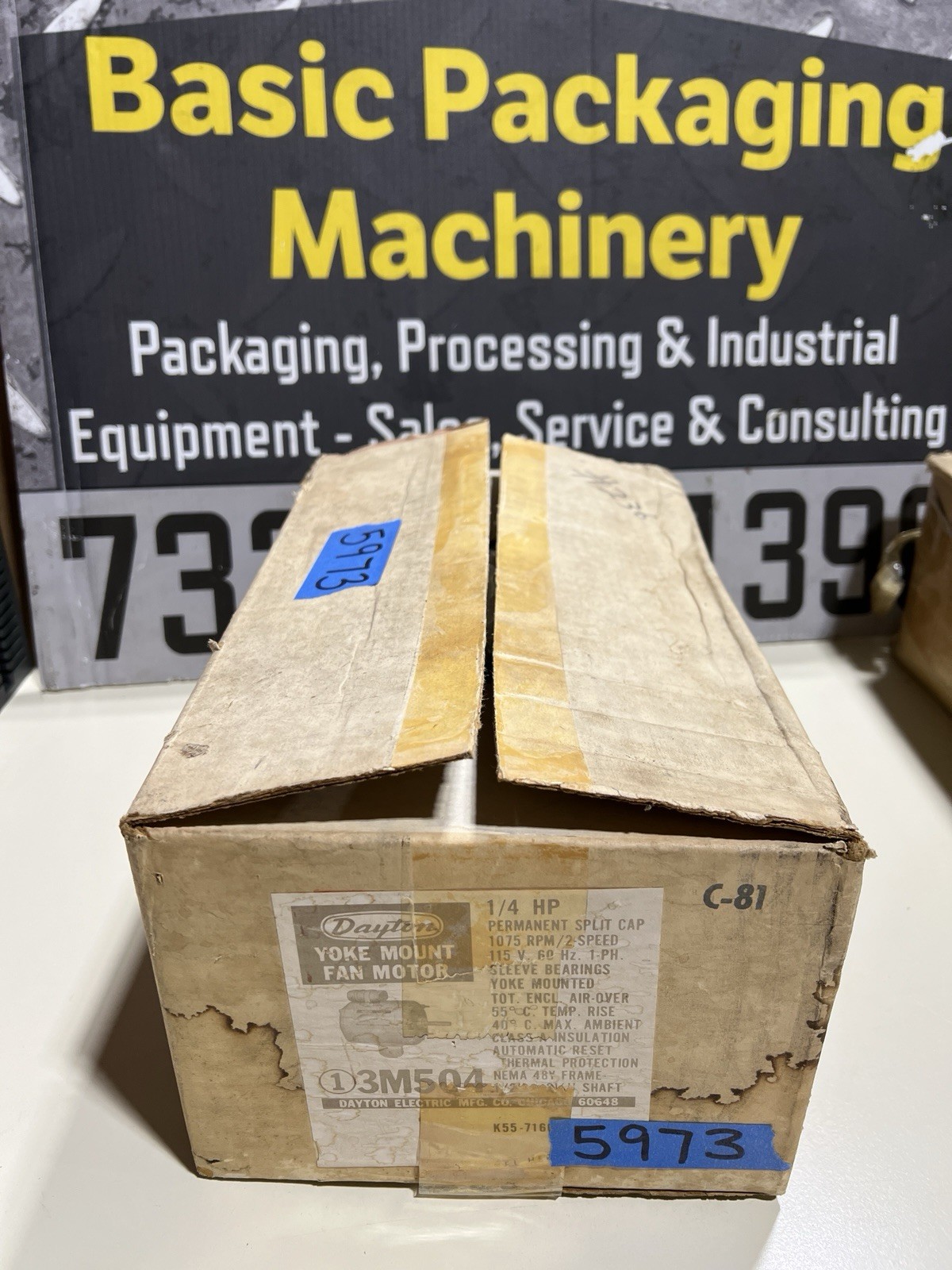 *NEW* Dayton 1/4hp Yoke Mount pedestal/ post mount Fan Motor Model 3M504