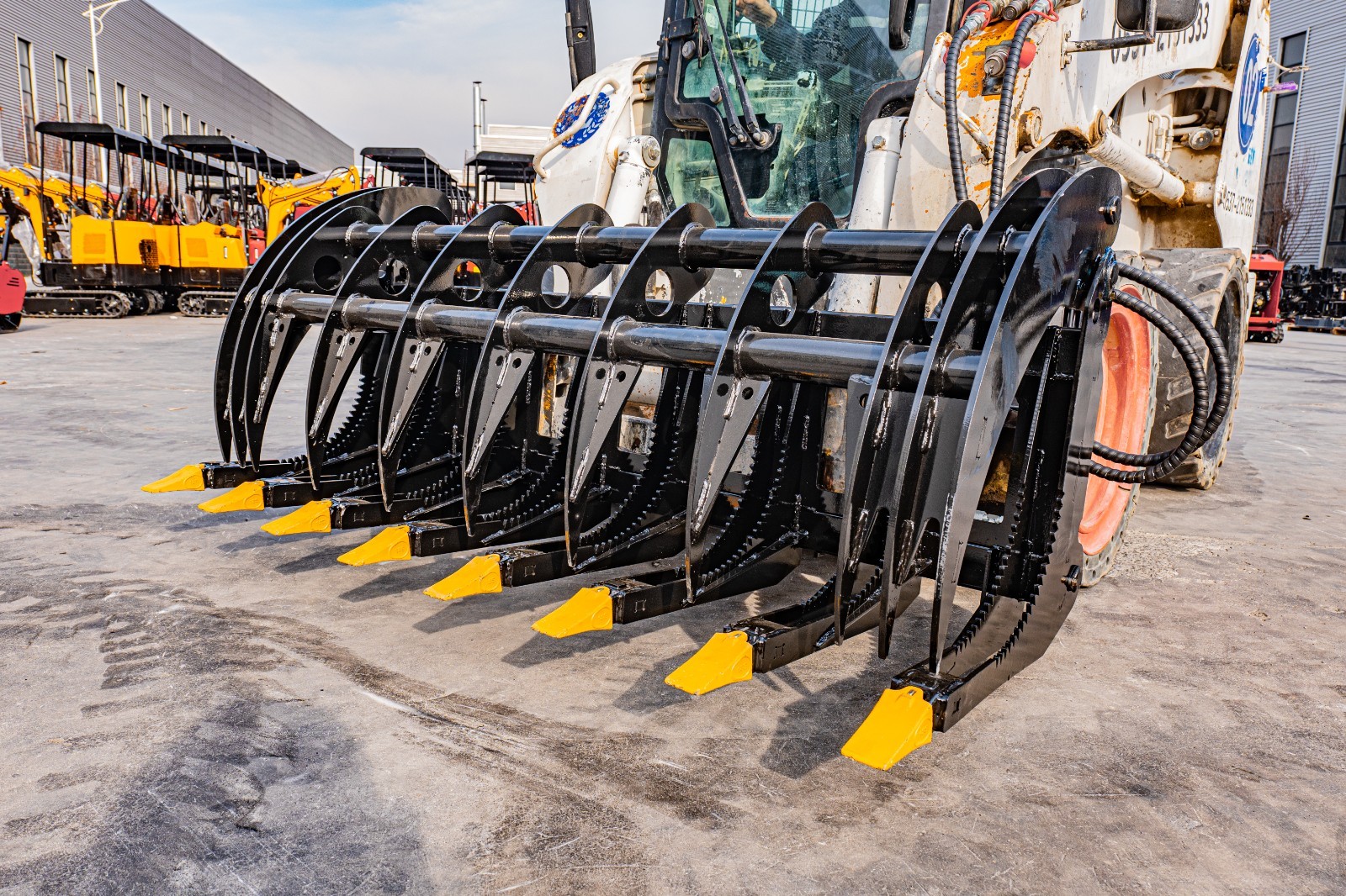 72″ Brush Root Rake Grapple Attachment For Bobcat Skid Steer