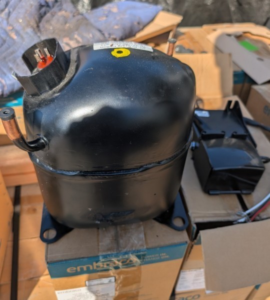 Embraco NJ6220Z2 Compressor 3/4 HP, R134a, 220V (Copeland crossover RRT81C1E)