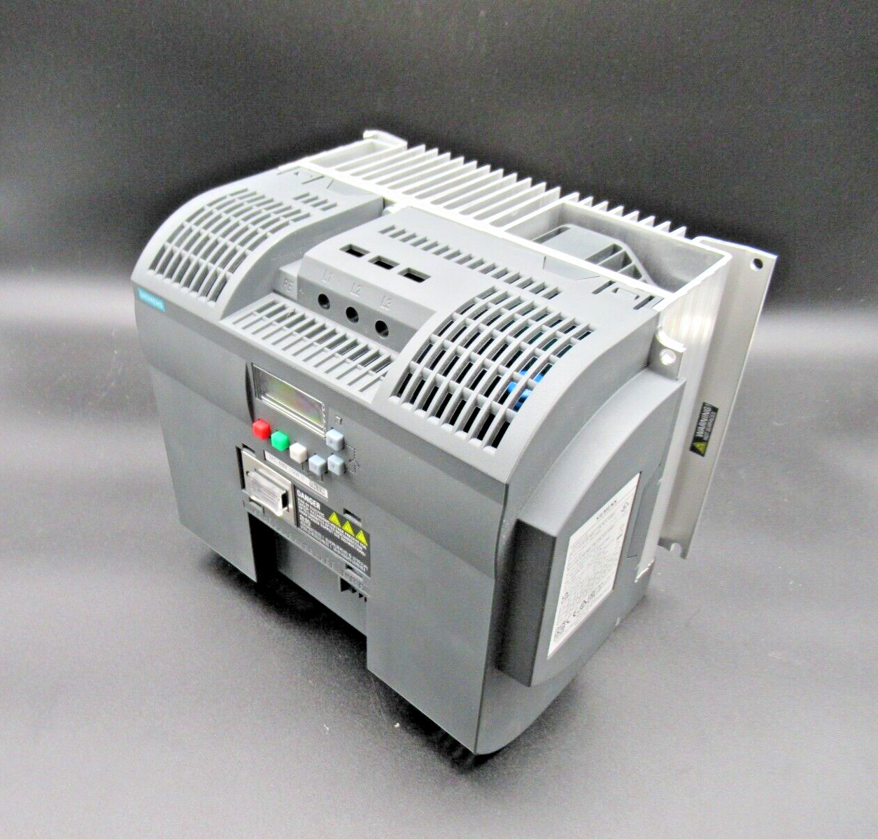 *US SELLER* SIEMENS 6SL3210-5BE31-1UV0 Sinamics V20 VFD 3AC 400V GENUINE *NEW*