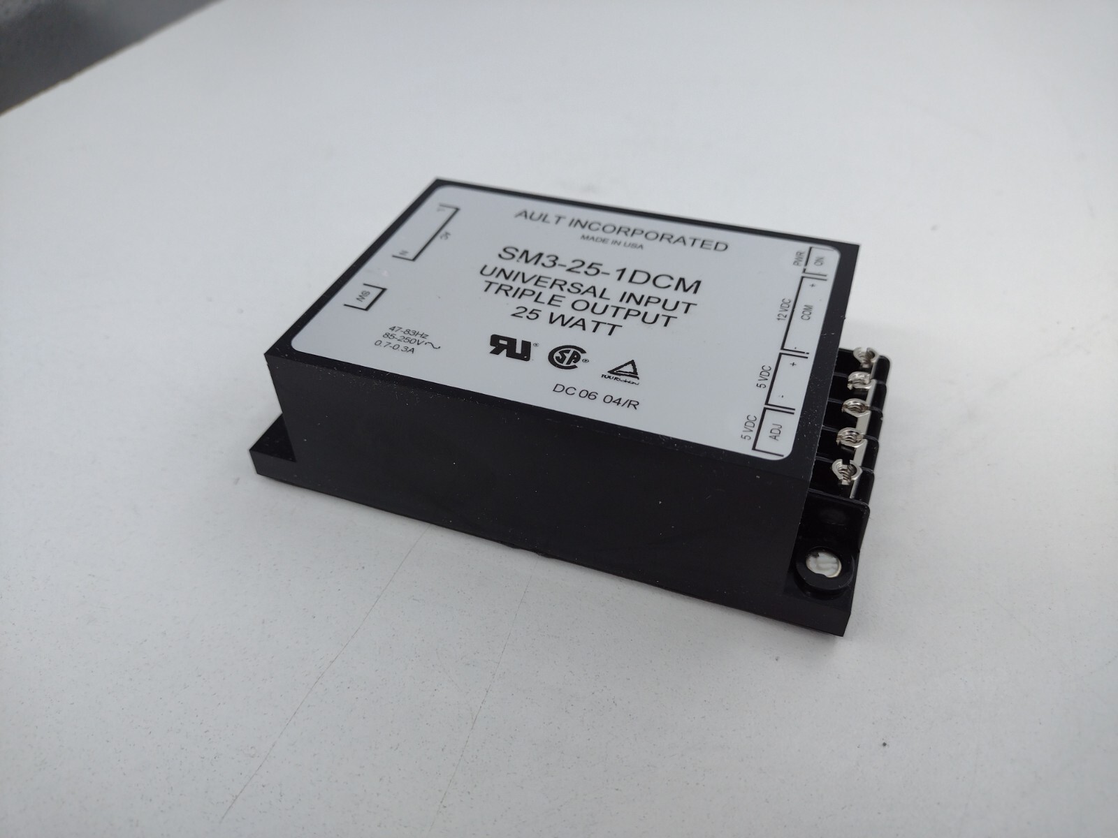 Ault Inc SM3-25-1DCM Universal Input Power Supply 25 WATT 47-83Hz 85-250V