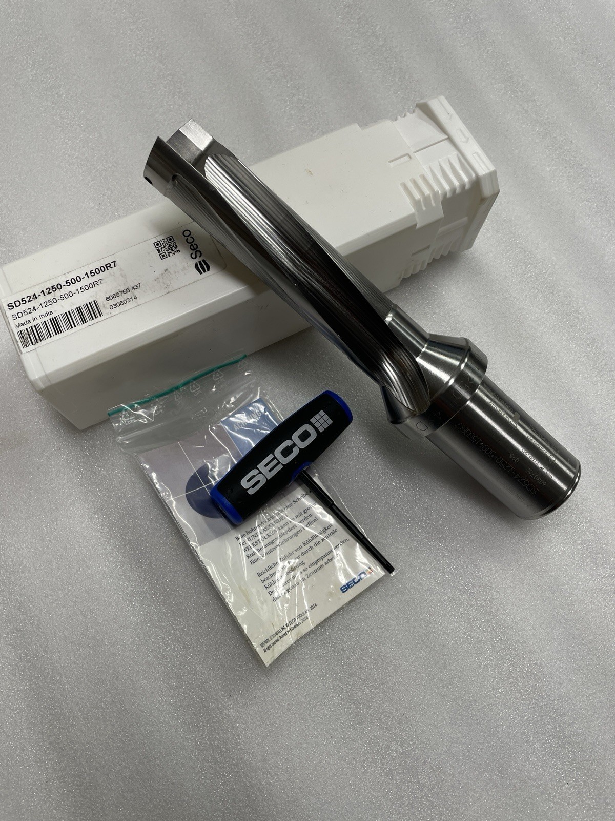New Seco 1-1/4″ 4xD Coolant Thru Drill 1-1/2″ Shank SD524-1250-500-1500R7