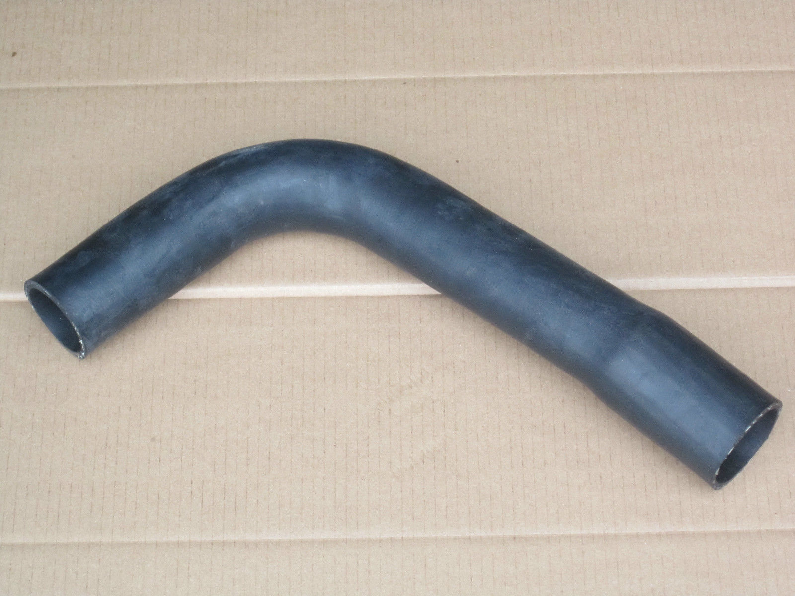 UPPER RADIATOR HOSE TYPE 1 FOR IH INTERNATIONAL 154 CUB LO-BOY 184 185