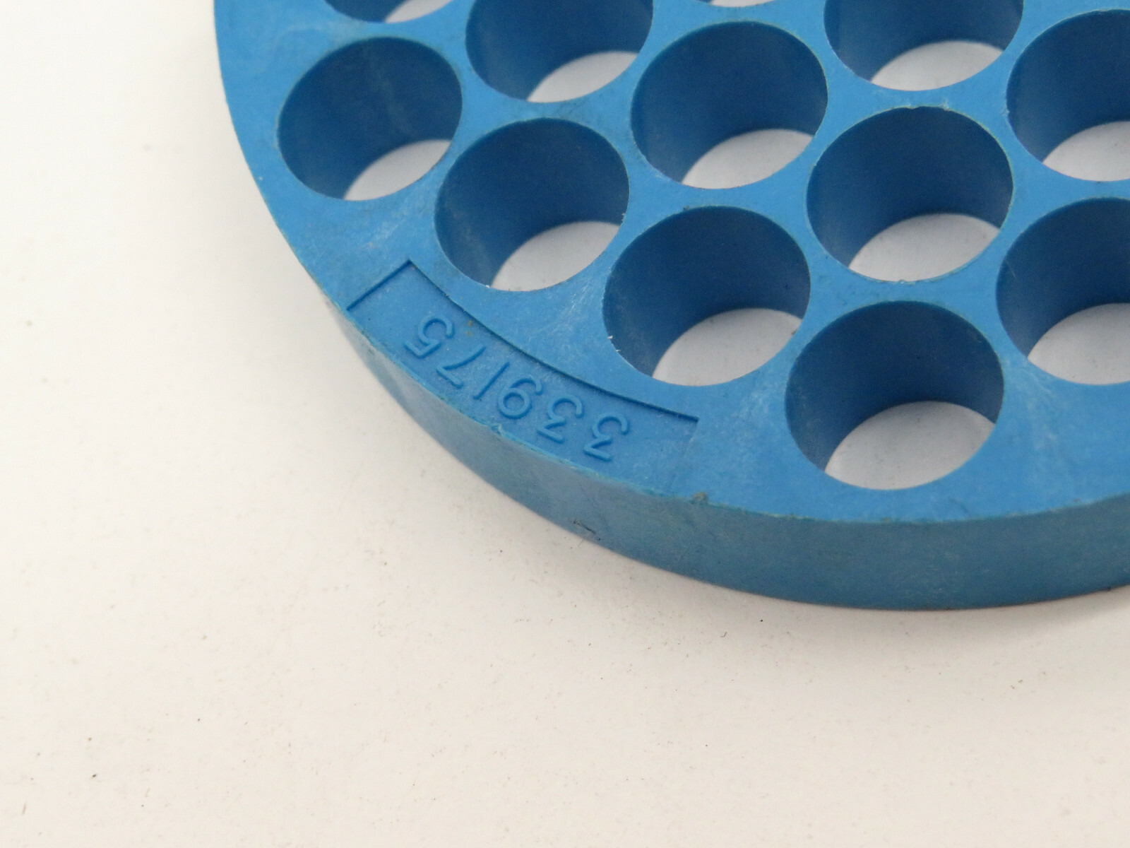 Beckman Coulter 339175 Centrifuge Swing Bucket Adapter 37 x 5mL – 1 Single Piece