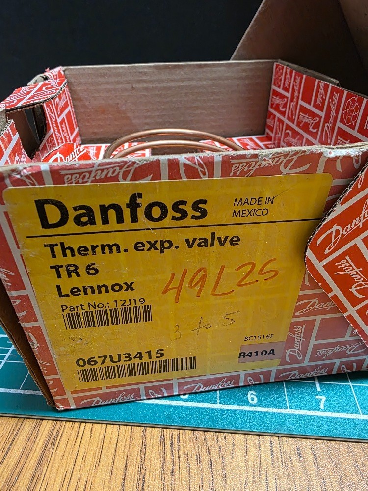 DANFOSS THERMAL EXPANSION VALVE TR6 LENNOX 49L25 067U3415 12J19 R410A (LOT 22)