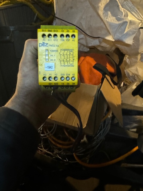 PLLZ PNOZ X4 24VDC 3N/O 1N/C (774730)