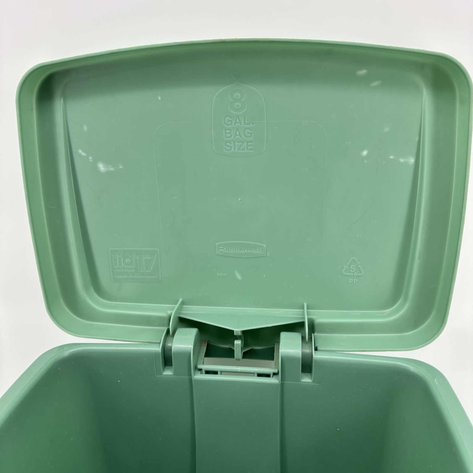 Vintage Rubbermaid Front Step-On Rectangle Trash Can Green With Lid