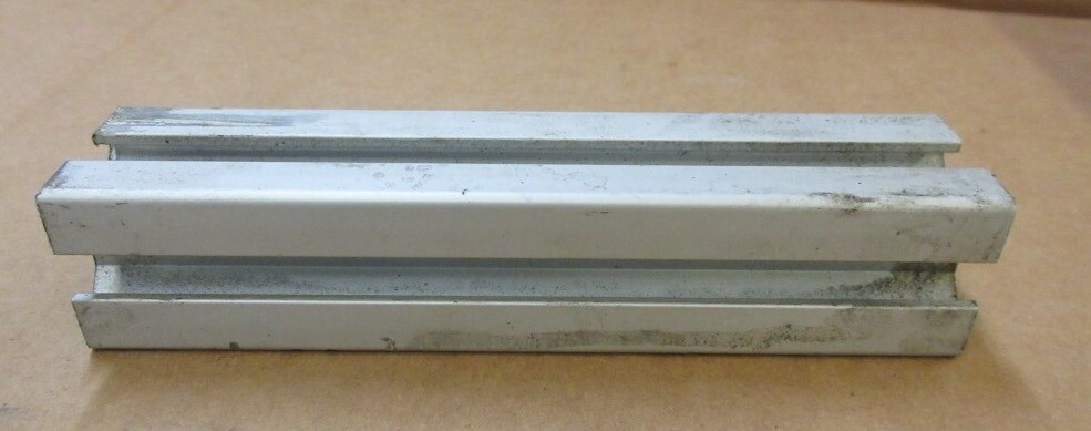 80/20 T-SLOT 30-3030 ALUMINUM EXTRUSION 30 X 30 MM, 33-1/2″ (850.9 MM) LENGTH