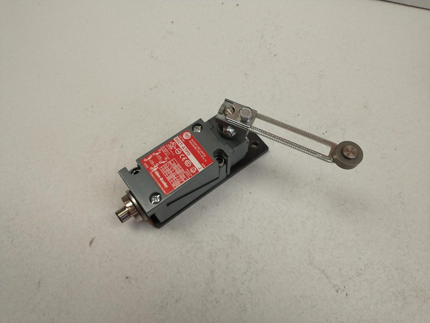 Allen Bradley Travel Stop 802T-ATPD Oil Tight Limit Switch Series J GHA-140-C1