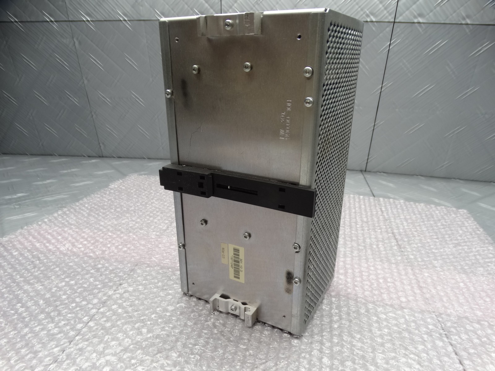 Allen Bradley 1606-XL720E-3 /A AC/DC 720W 24-28VDC Power Supply 3-P 480V Input