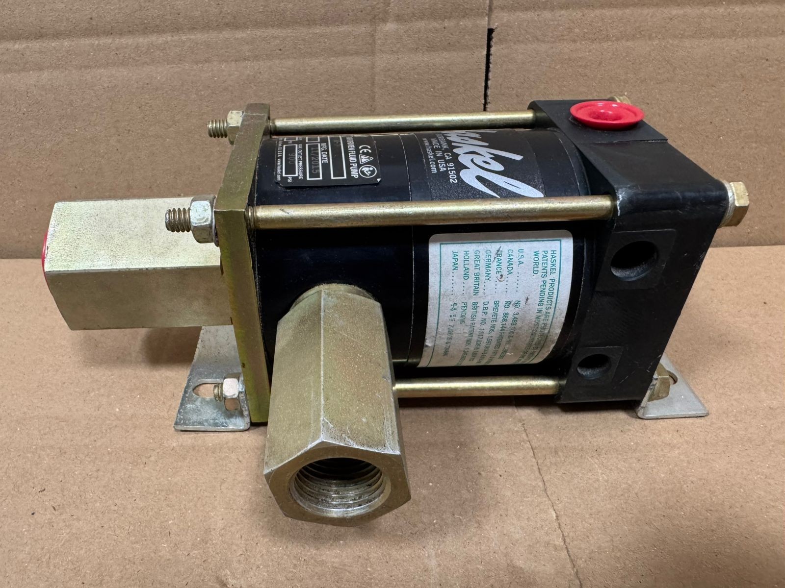 Haskel / Air Driven Fluid Pump / M-7 / Air Press 125 PSI, Outlet Press 900 PSI