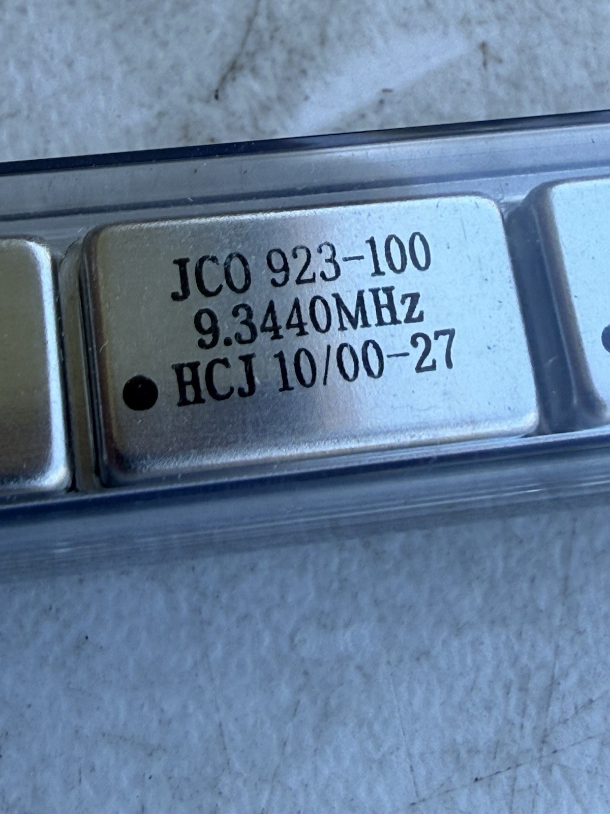 9.3440MHz FULL SIZE 5V VCXO OSCILLATORS O-9.3440-JC0923-100 (25 Piece In Tube)