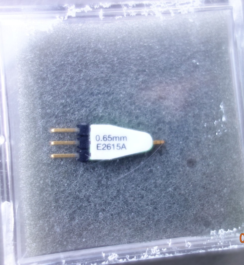 IC probe for TQFP, PQFP 0.65 mm pitch package. HP E2615A Wedge Probe Adapter NEW