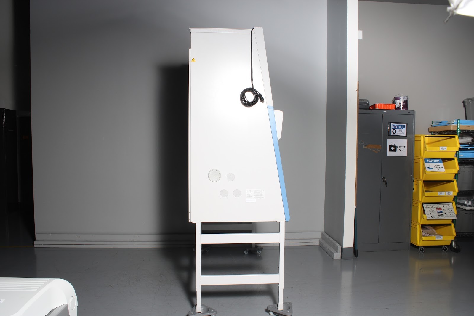 Thermo Scientific 1377 Class II Type A2 6′ Biological Safety Cabinet w/ Stand
