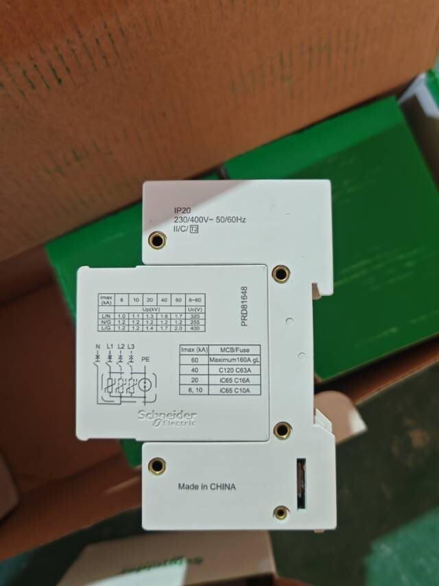 PRD81618 Brand new Schneider surge protective device PRD 60 3P+N-Imax 60kA