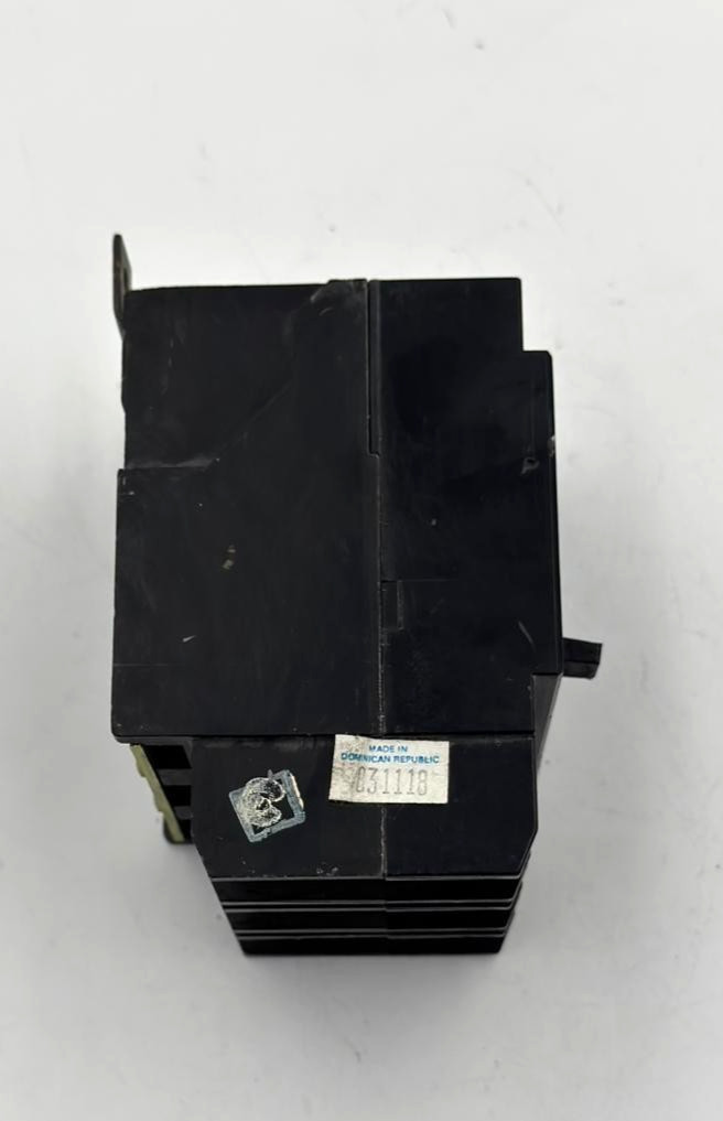 Circuit Breaker 30A | Made in Dominican Republic
