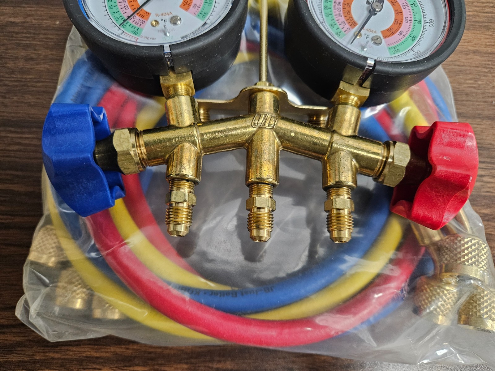 Just Better JB 2 Valve Brass Manifold R-22 R-410A & R-404A New No Box