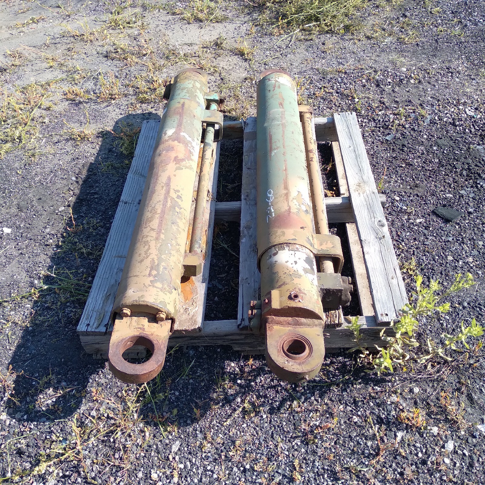 2 Apron Cylinders for Wabco CT4 Scraper Bowl Clark 290M Cat 830MB Tractor