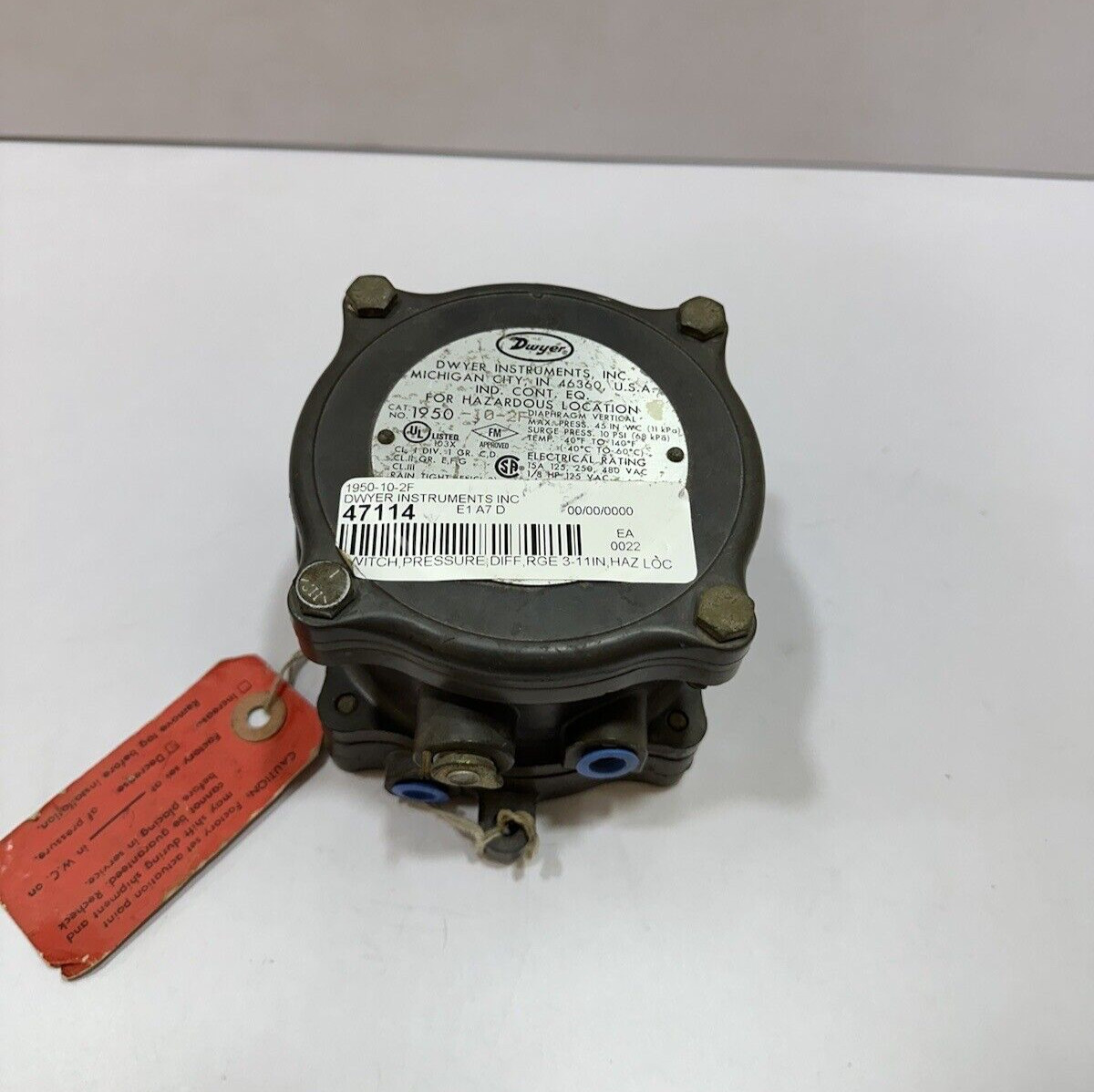 DWYER 1950-10-2F PRESUURE DIFFERENTIAL SWITCH