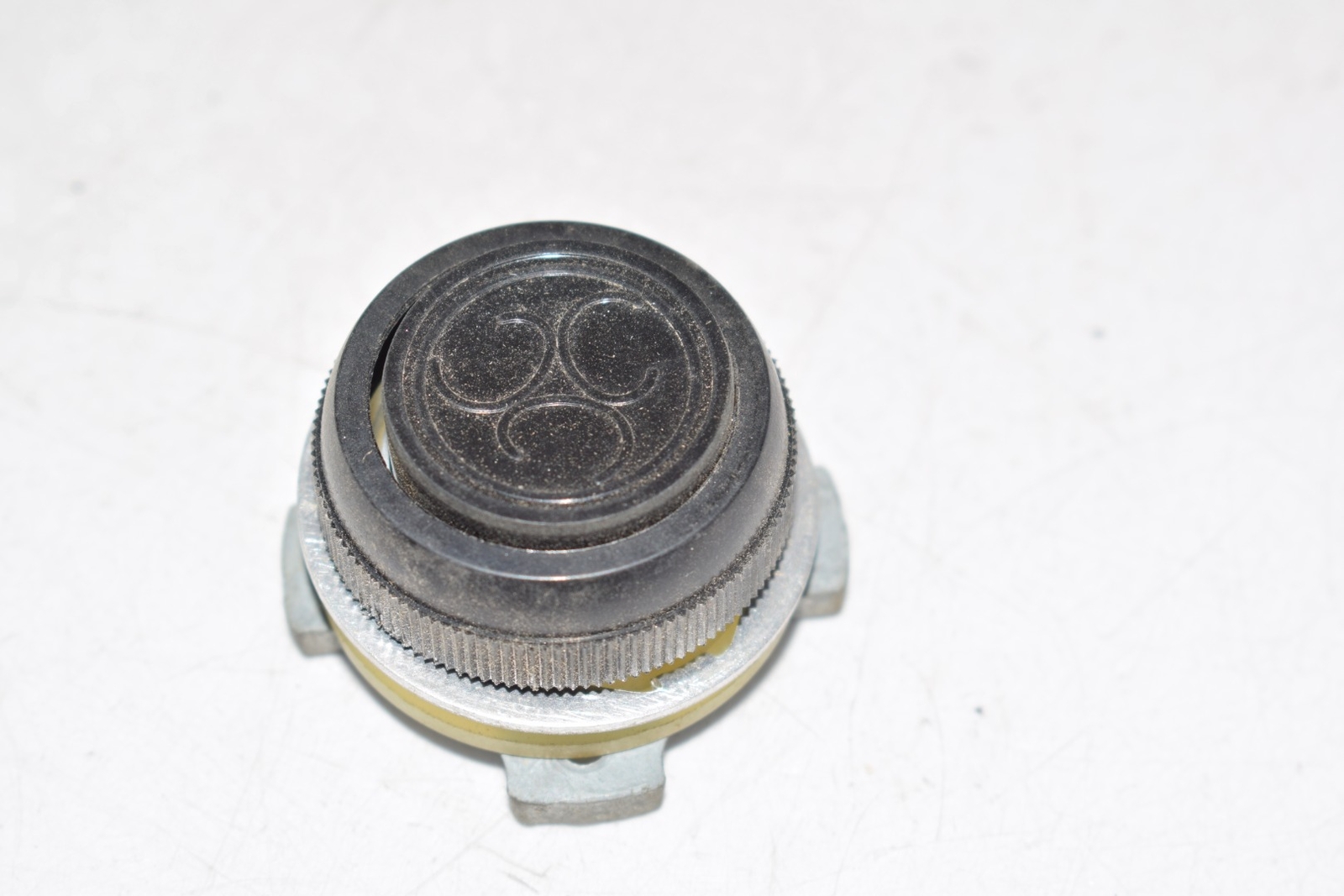 NEW Clark Controls Insulated Pushbutton Switch 600V MAX AC or DC