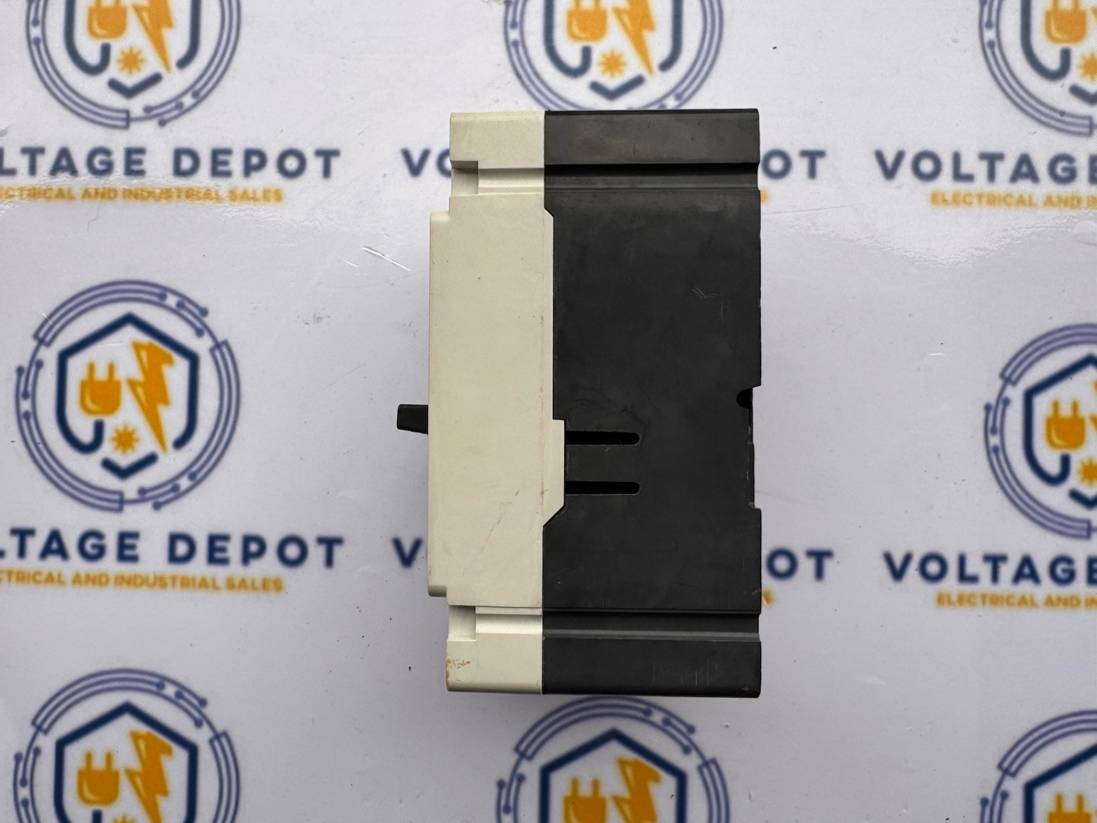 EATON EHD3015 15A 480V 14kA 3P CIRCUIT BREAKER – 6mo Warranty