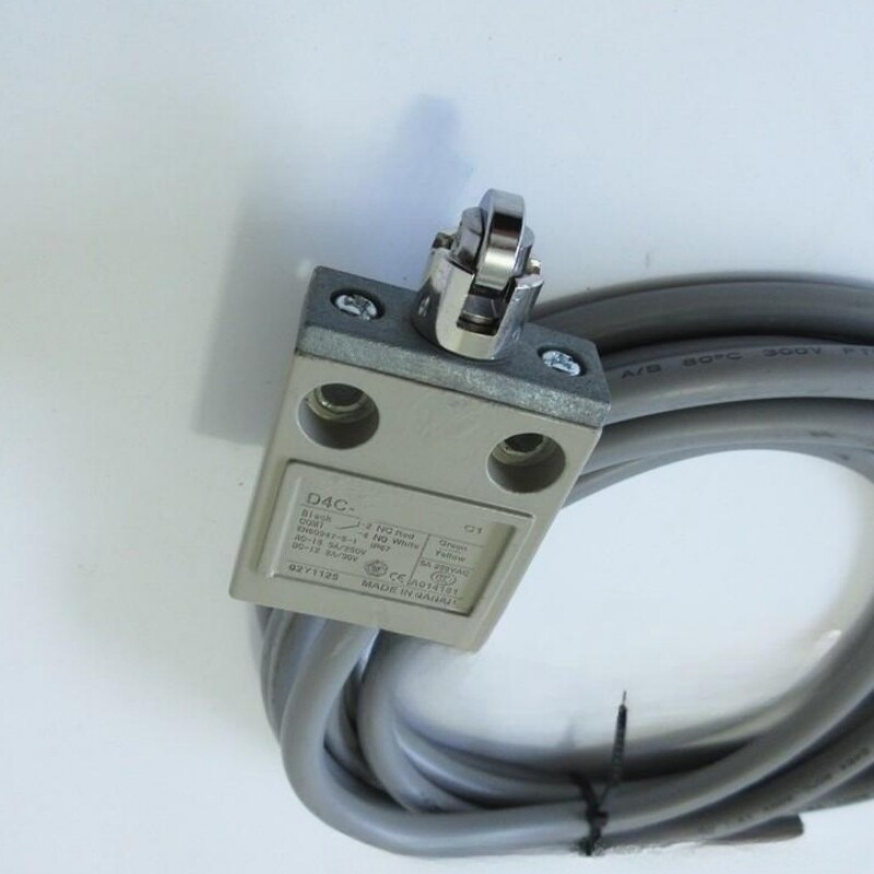 OMRON D4C-1603 limit switch with 9.8FT/3M SJT(O) cable
