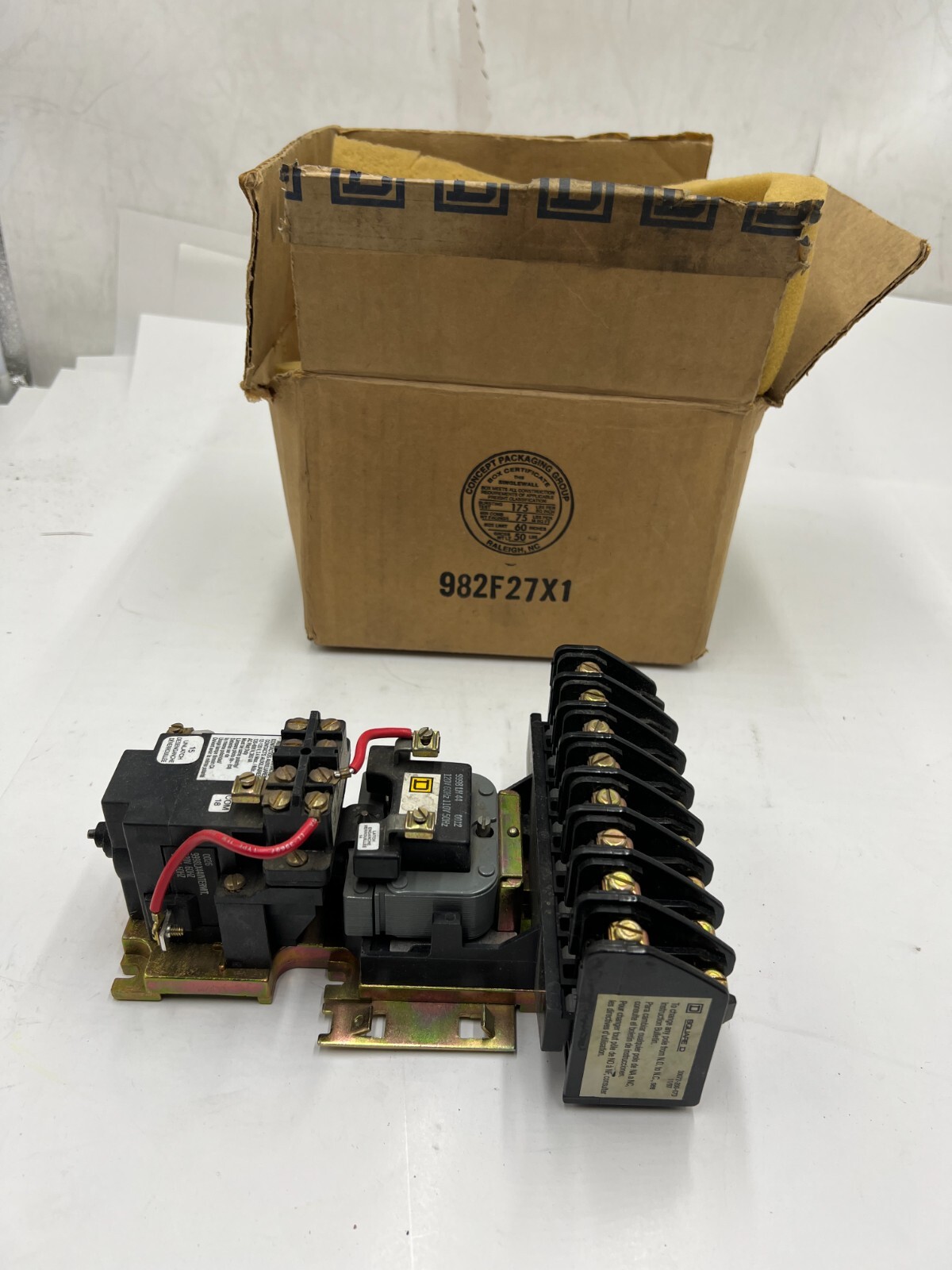 Square D 8903LO1000V02 12-P 30A 120VAC Coil Electrically Held Lighting Contactor