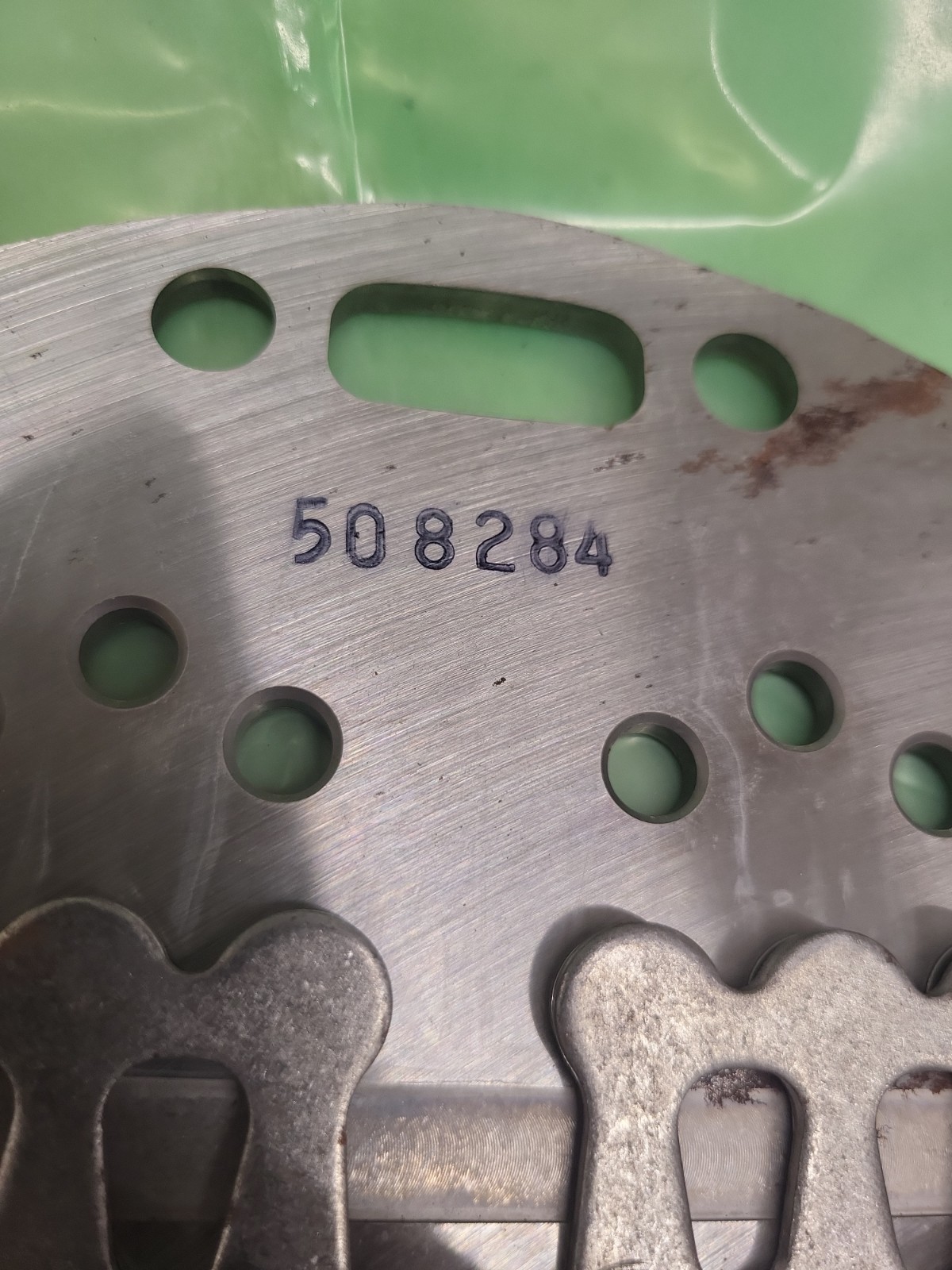 Valve plate Carrier 06DA508284
