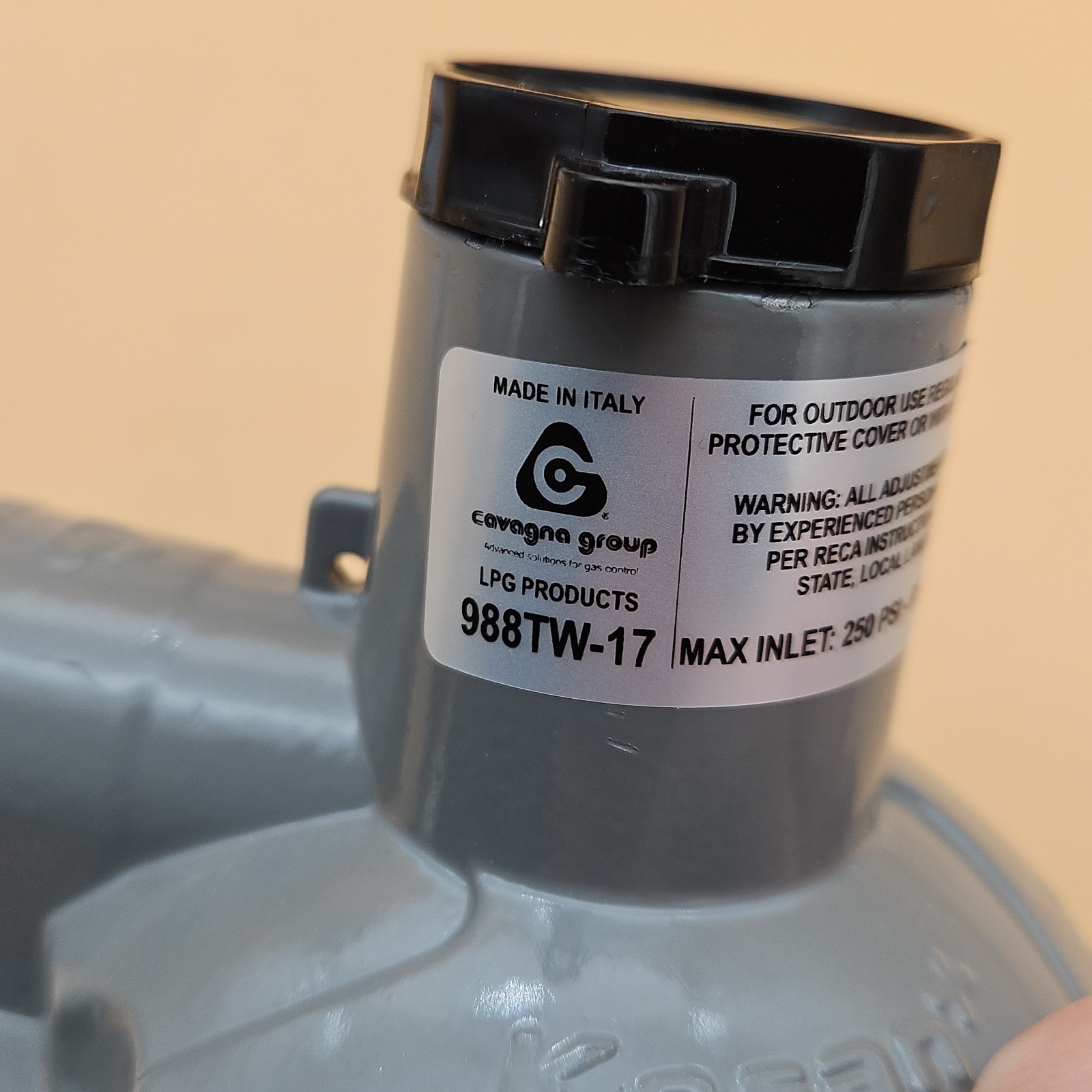 Cavagna Group Kosan Line Twin Stage Regulator 988TW-17 11″ WC 750000 BTU New