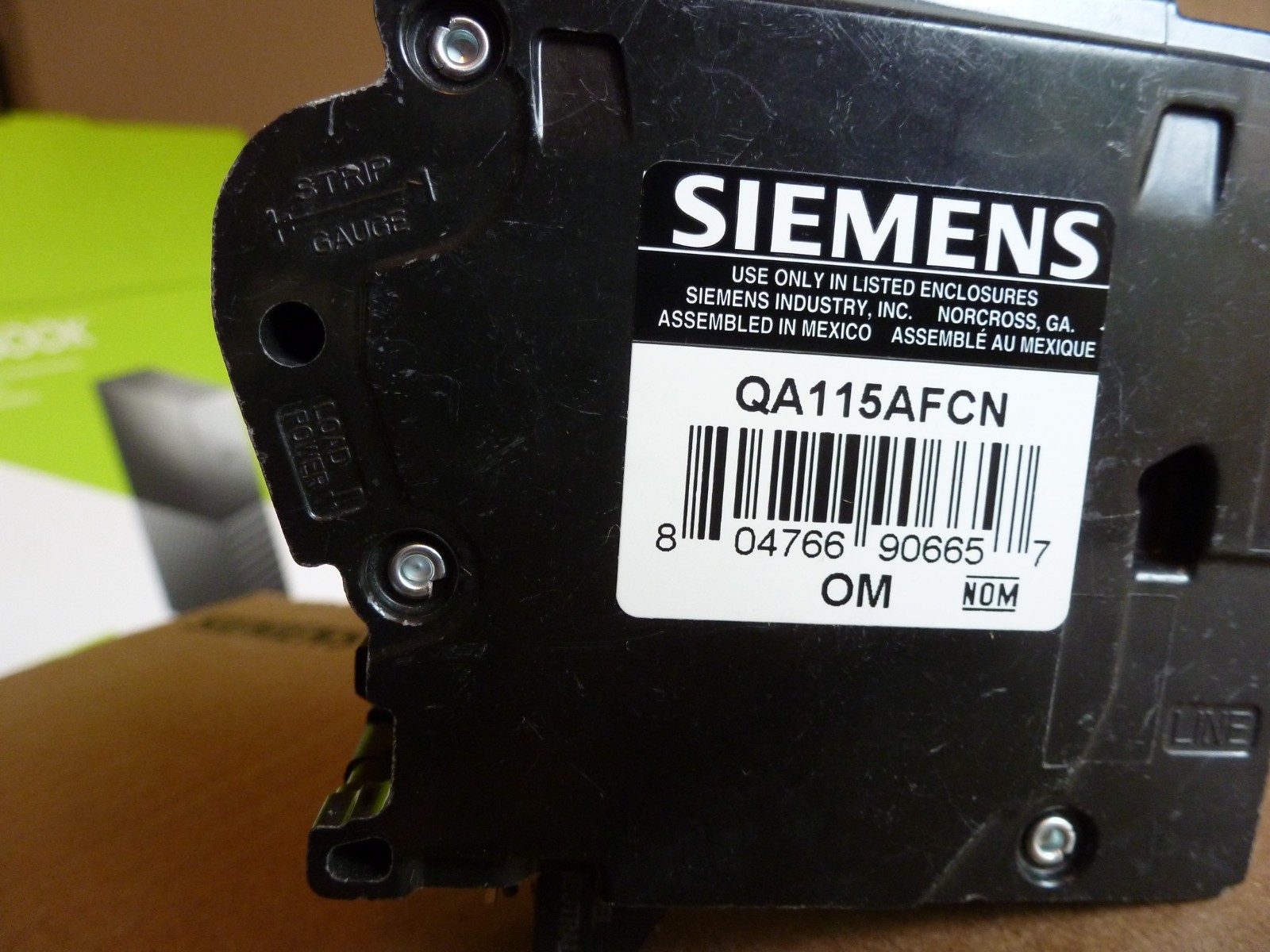 1 – Siemens QA115AFCN Combo AFCI Circuit Breaker – 15A – 120/240V – 10kA – 60Hz