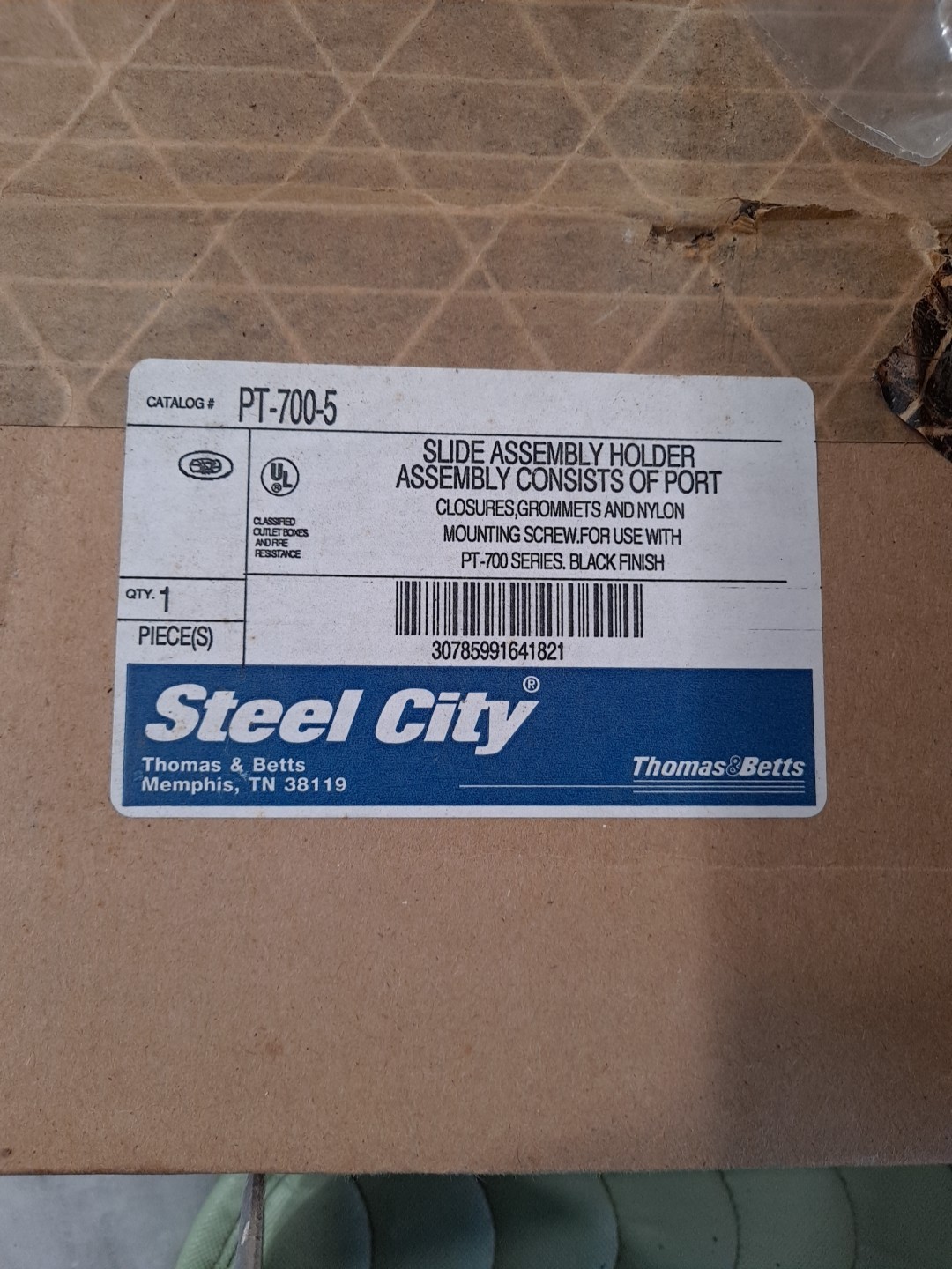2-Thomas Betts Steel City PT-700,FLUSH Poke Thru SERVICE FITTINGS, FLANGE & PORT