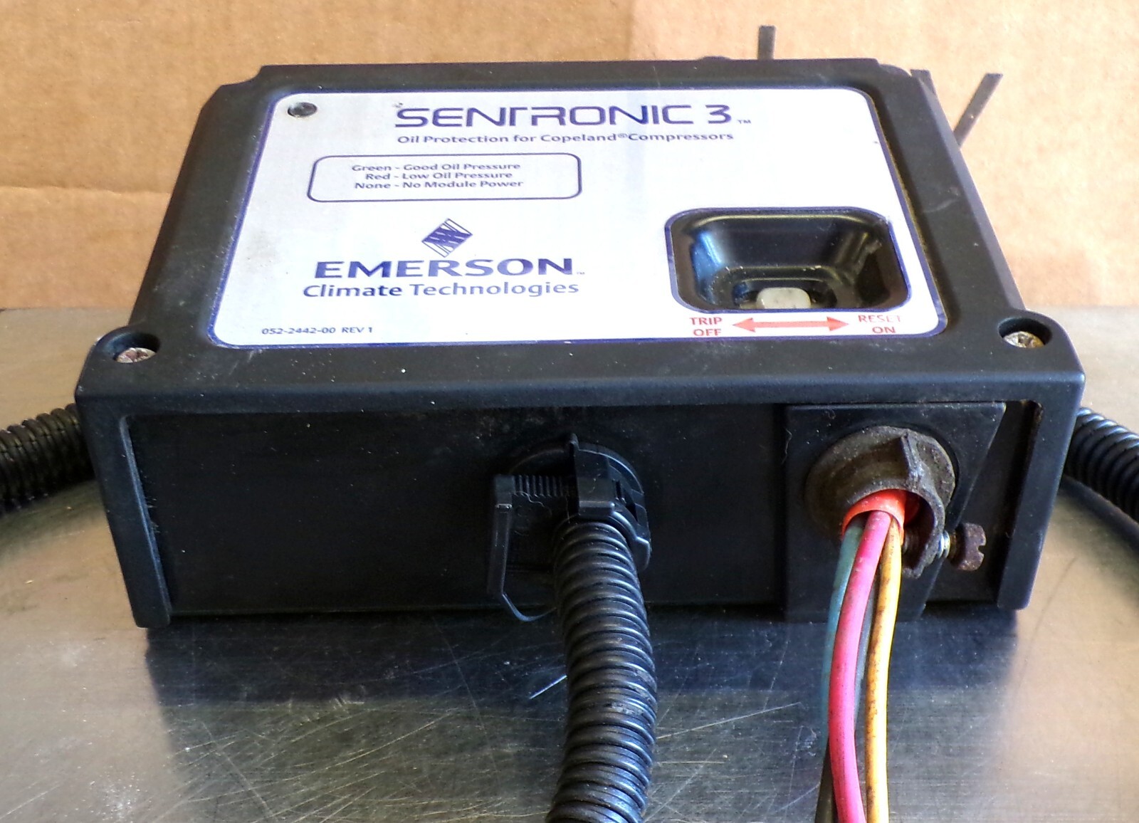 Copeland Sentronic 3 Oil Pressure Control 052-2442-00 Rev 1 Used Cut Out / i8
