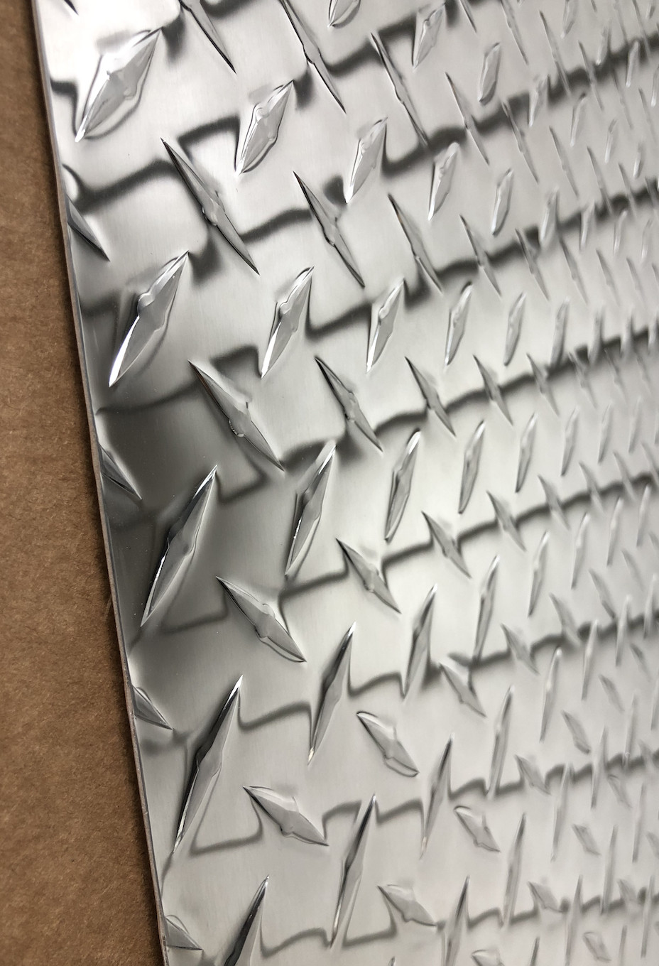 24″ x 36″ Diamond Plate Aluminum .045″ Thick – 18 Gauge (1.15mm)