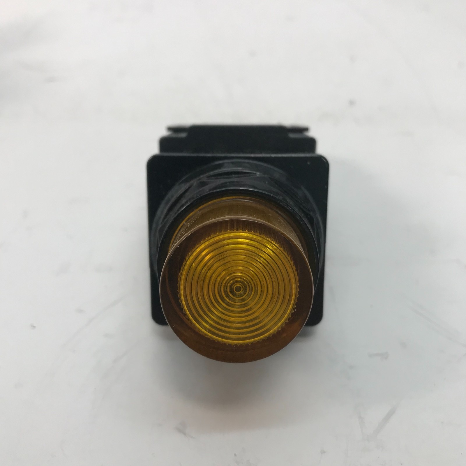 Siemens 52BL4G9XB Pilot Light Transformer Type 120 Volts AC, Amber, LED Bulb