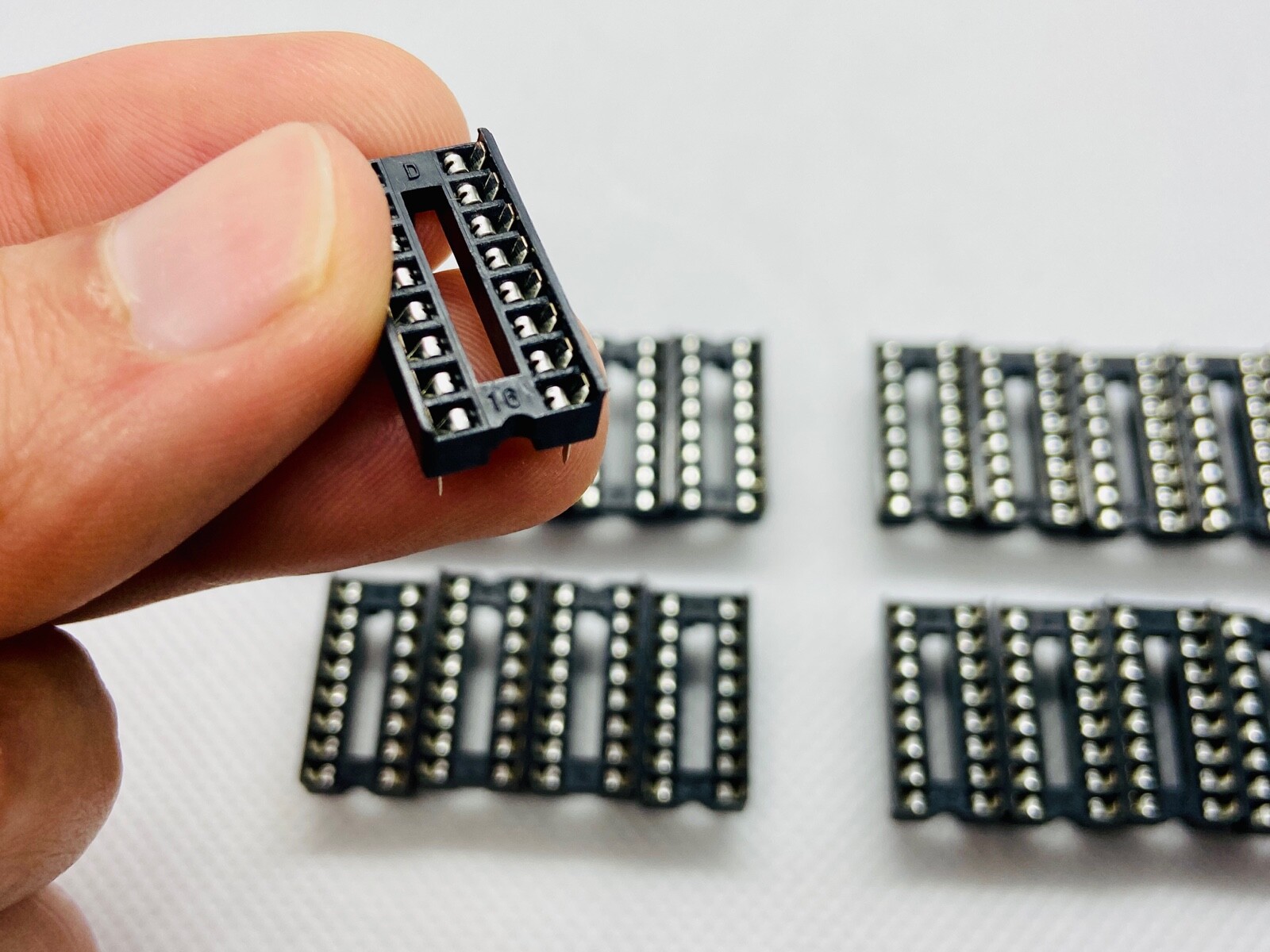 10-20 pcs 16 pin DIP IC Sockets Adaptor Solder Type Socket Dual Wipe Choose Qty