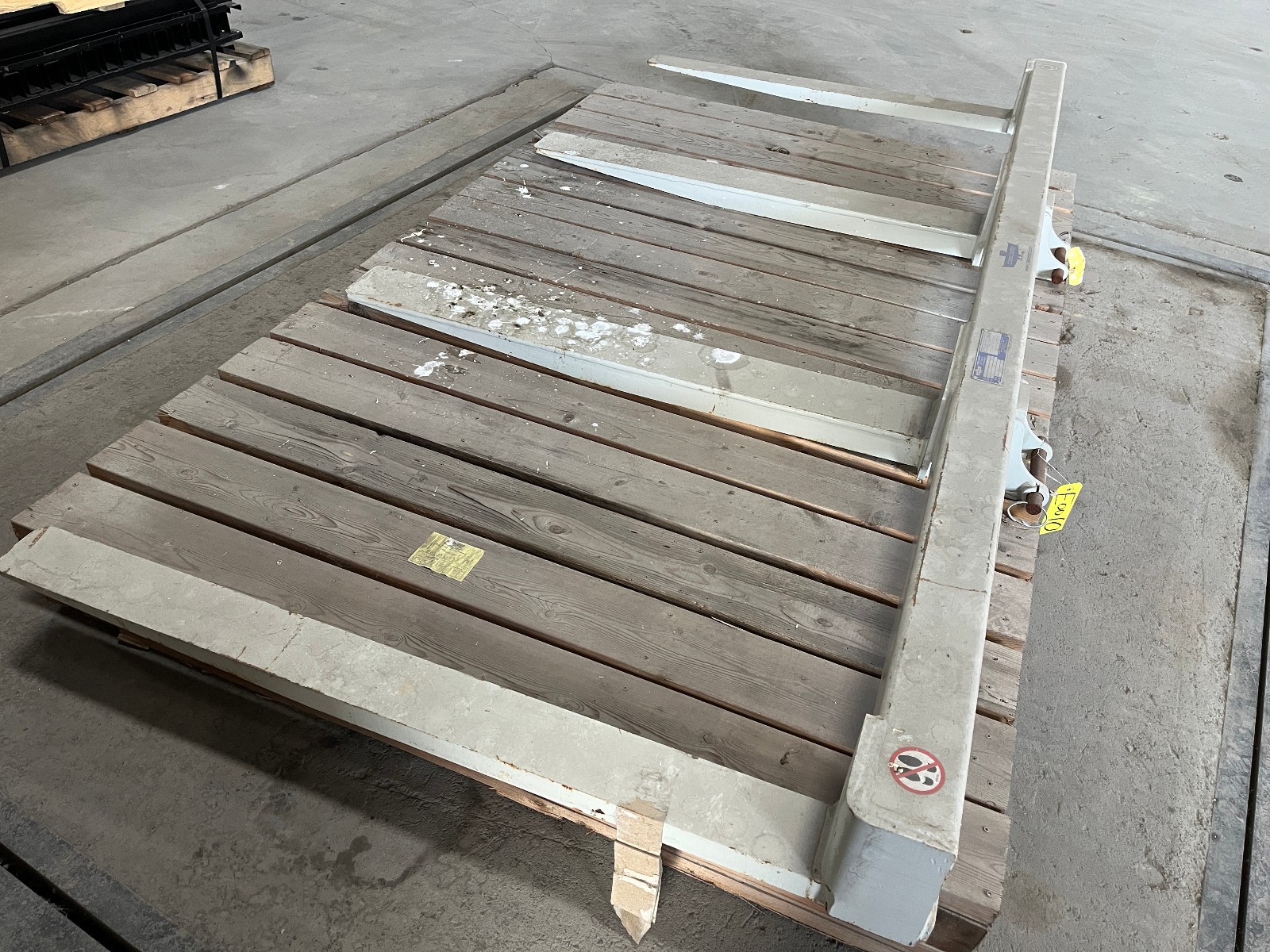 Heavy Duty Forklift Four Fork Attachment for Building Material Bundles