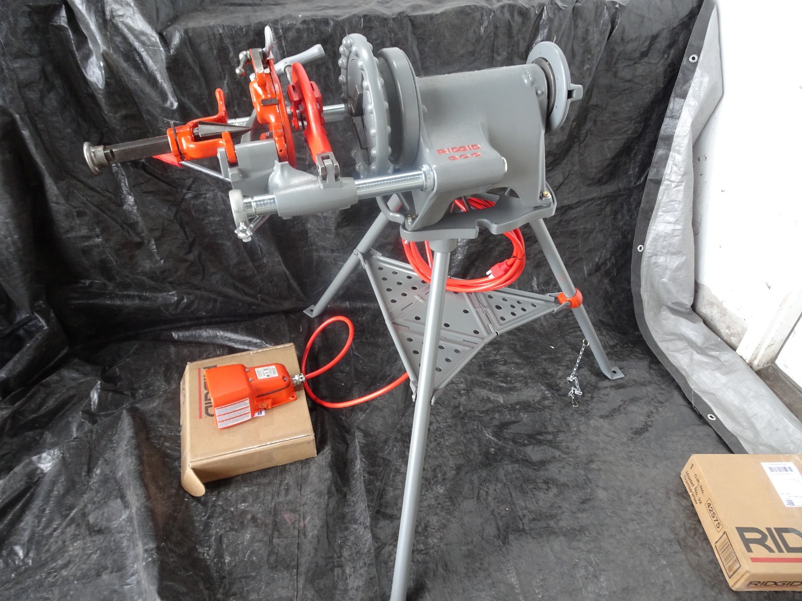 RIDGID 41855, Complete Ridgid 300 Pipe Threading Machine, Refurbished!