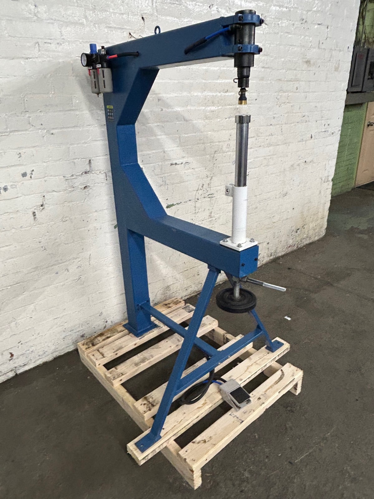 Baileigh Industrial Air-Powered Planishing Hammer Model PH-24A