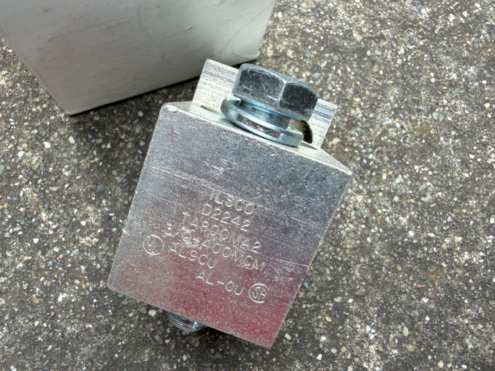 Cutler Hammer ILSCO TA800MA2 Lug 500-750 MCM AL/CU 800A Breaker Terminal -NEW-