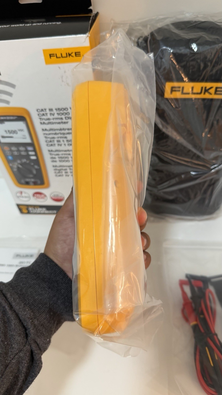 FLUKE 283FC TRUE RMS 1500V MULTIMETER (NEW FACTORY SEALED) SHIPS FAST