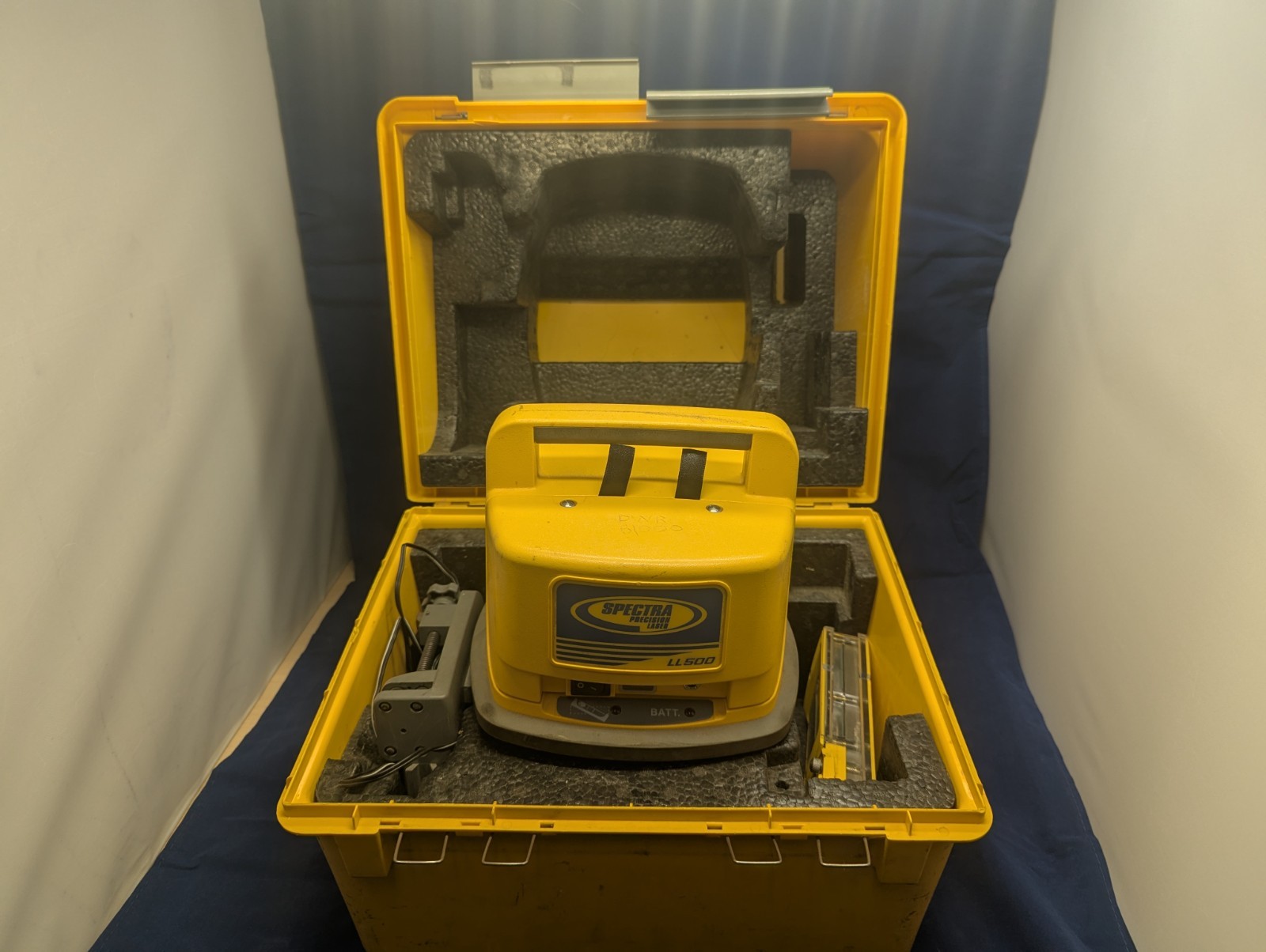 Spectra LL500 Self-Leveling Precision Laser with HR500 Receiver Works!