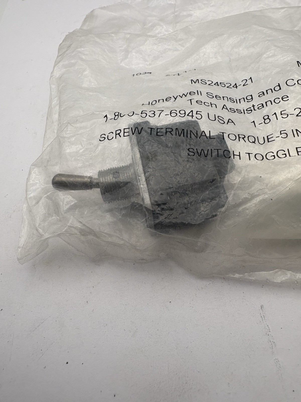 2TL1-1 MS24524-21 TOGGLE SWITCH ON OFF ON DPDT 15A 125V HONEYWELL
